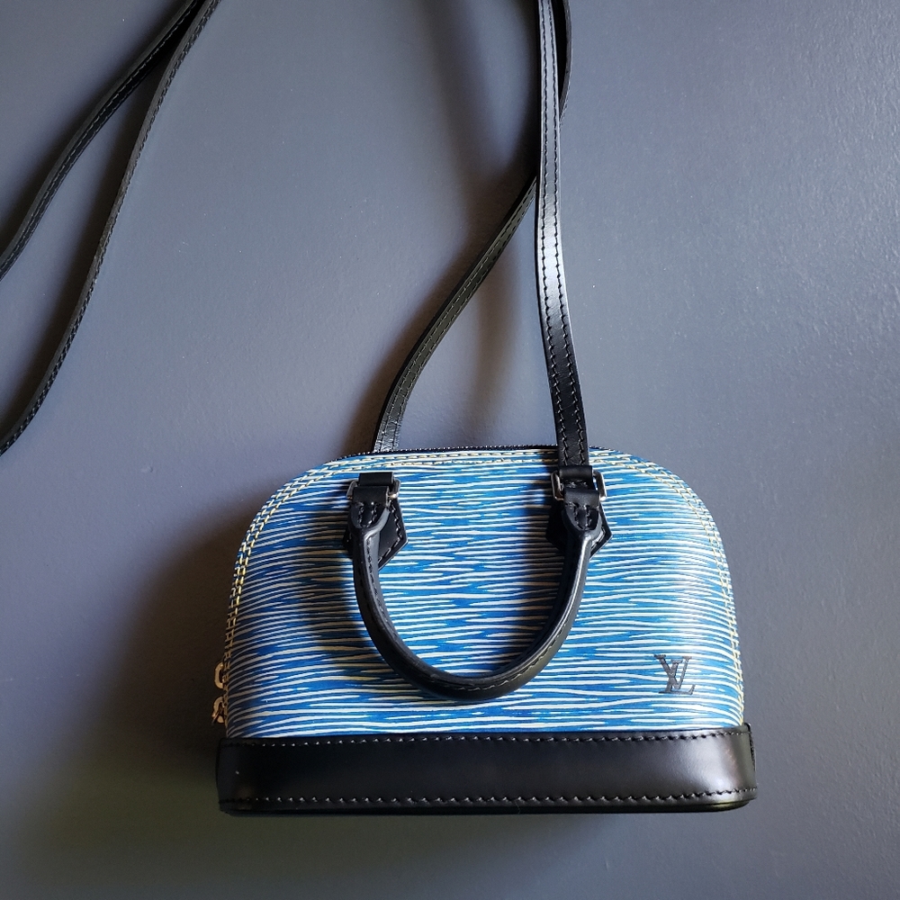 Louis Vuitton Cuir Epi Alma BB